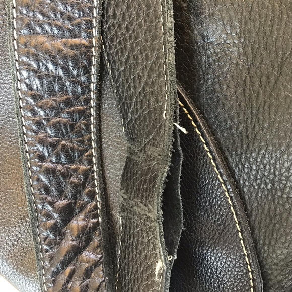 Roots Black Vintage Messenger Bag - Picture 16 of 16